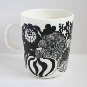 Marimekko Black and White Floral MUG 'SIIRTOLAPUUTARHA' Oiva